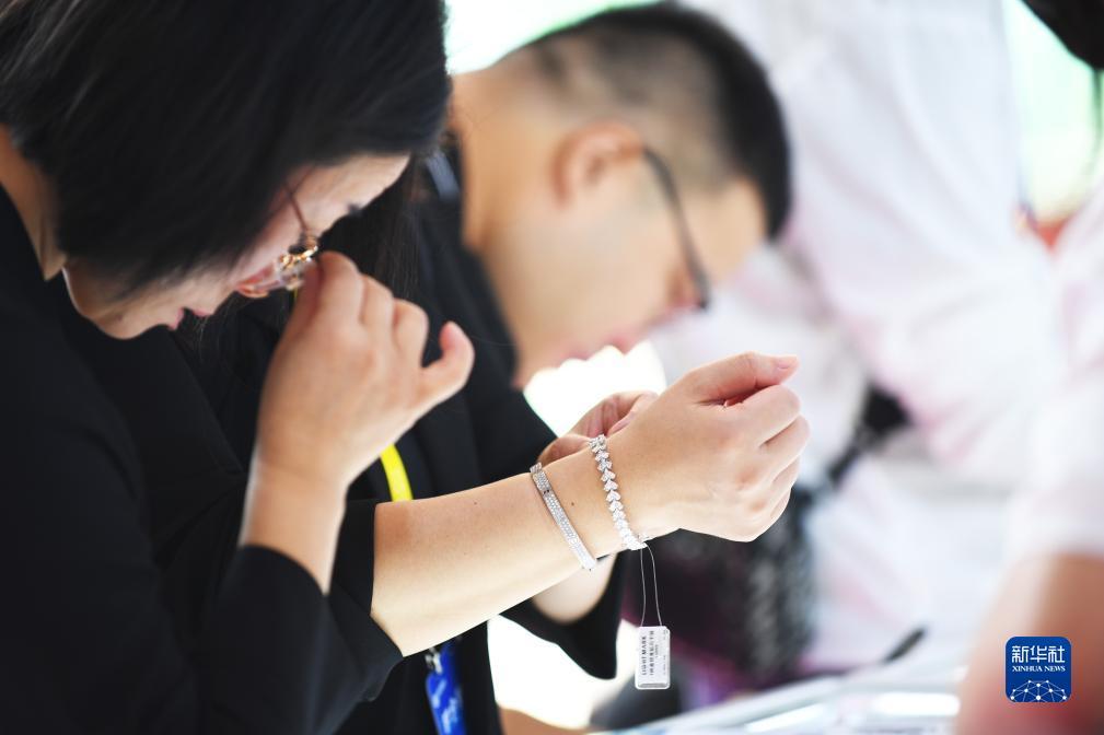 奔驰软件登录访问网络不对